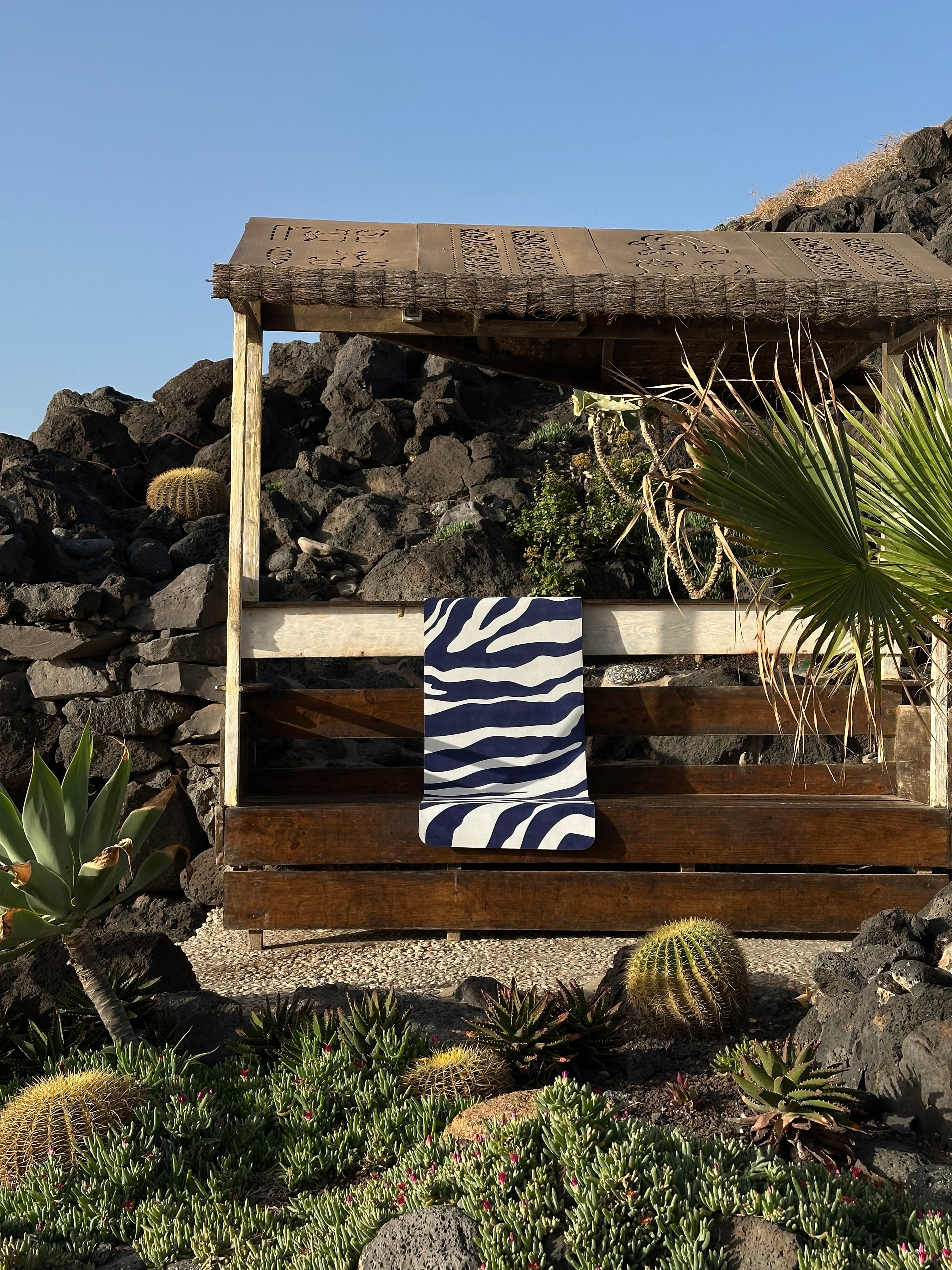 BLUE SAFARI