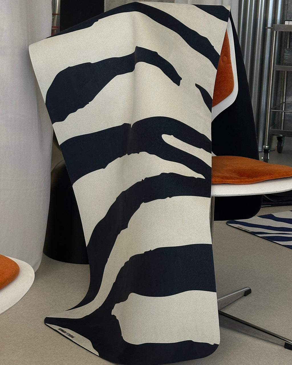 BLACK AND WHITE SAVANNA