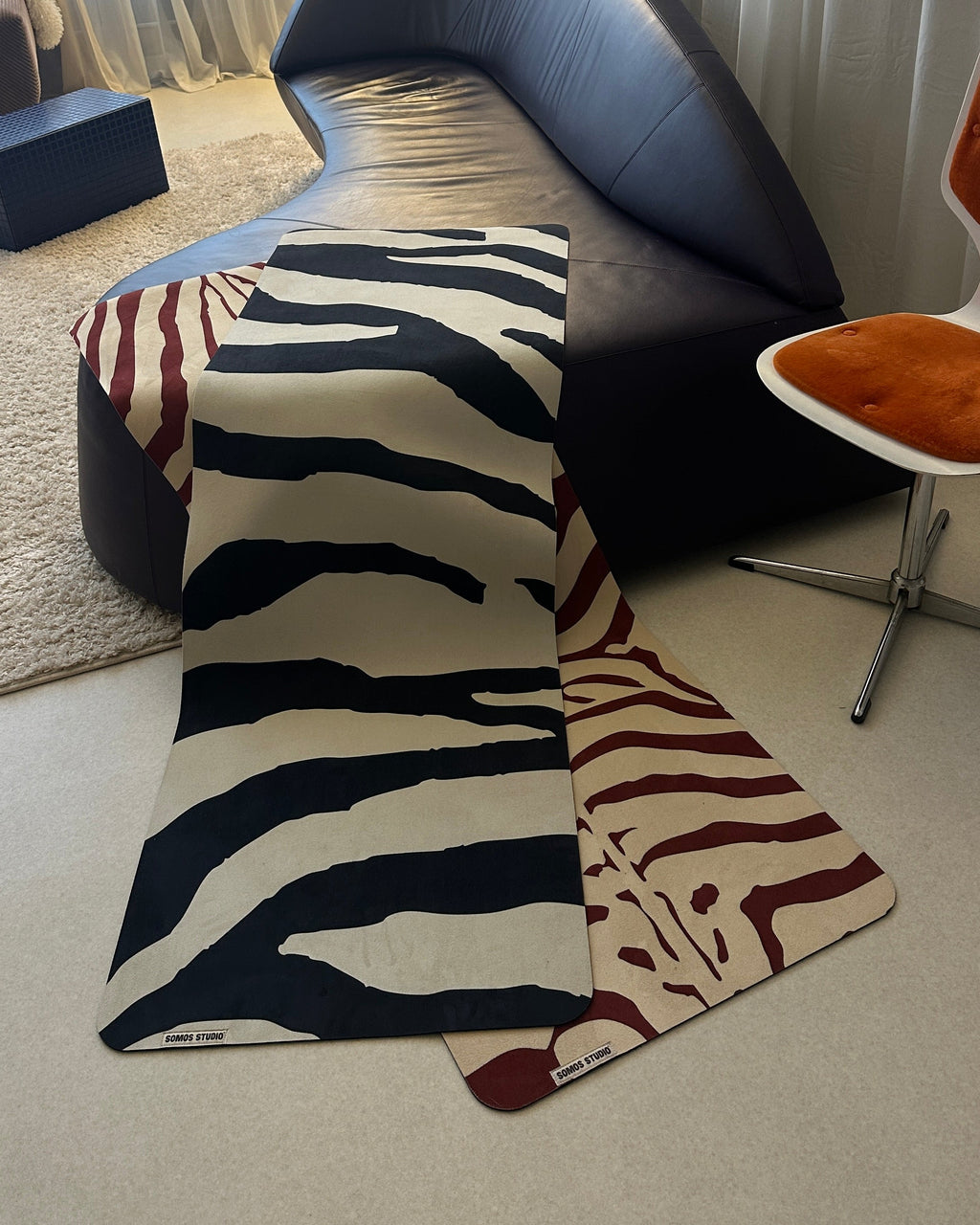 BLACK AND WHITE SAVANNA